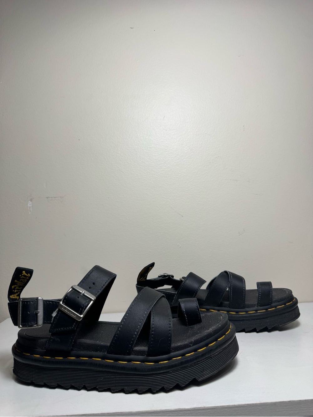 Dr. Martens Voss II Platform Sandals Buckle Women’s US 7 UK 5